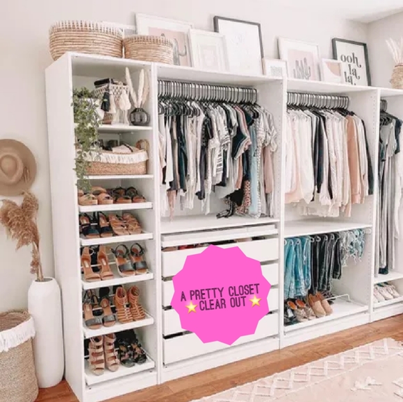 A Pretty Closet ⭐ CLEAR OUT ⭐ - Picture 1 of 1